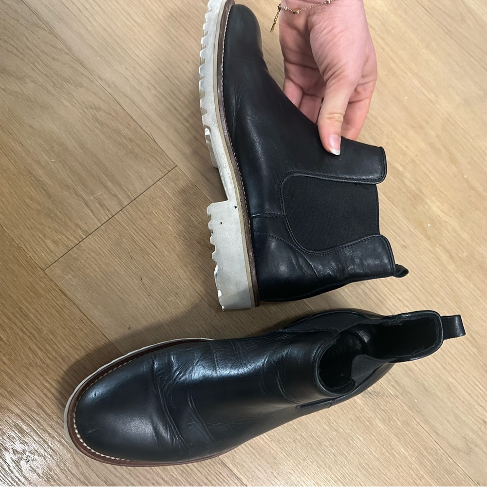 Black Ankle Boots with Elastic Panels and Pull Tab